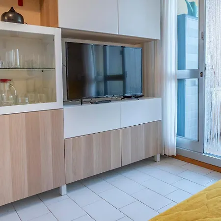 Se031 - Senigallia, Bilocale Fronte Mare Al Piramidi Scapezzano