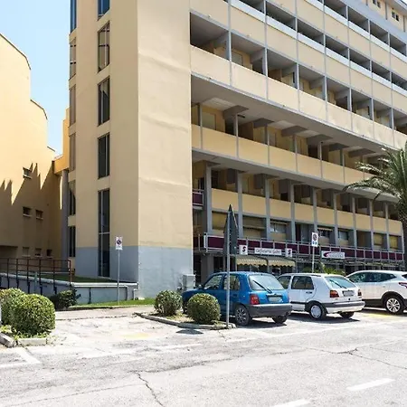 Se031 - Senigallia, Bilocale Fronte Mare Al Piramidi דירה Scapezzano